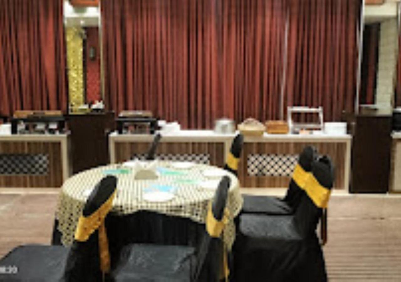 Hotel Siddharth Premiere Chandrapur Kültér fotó