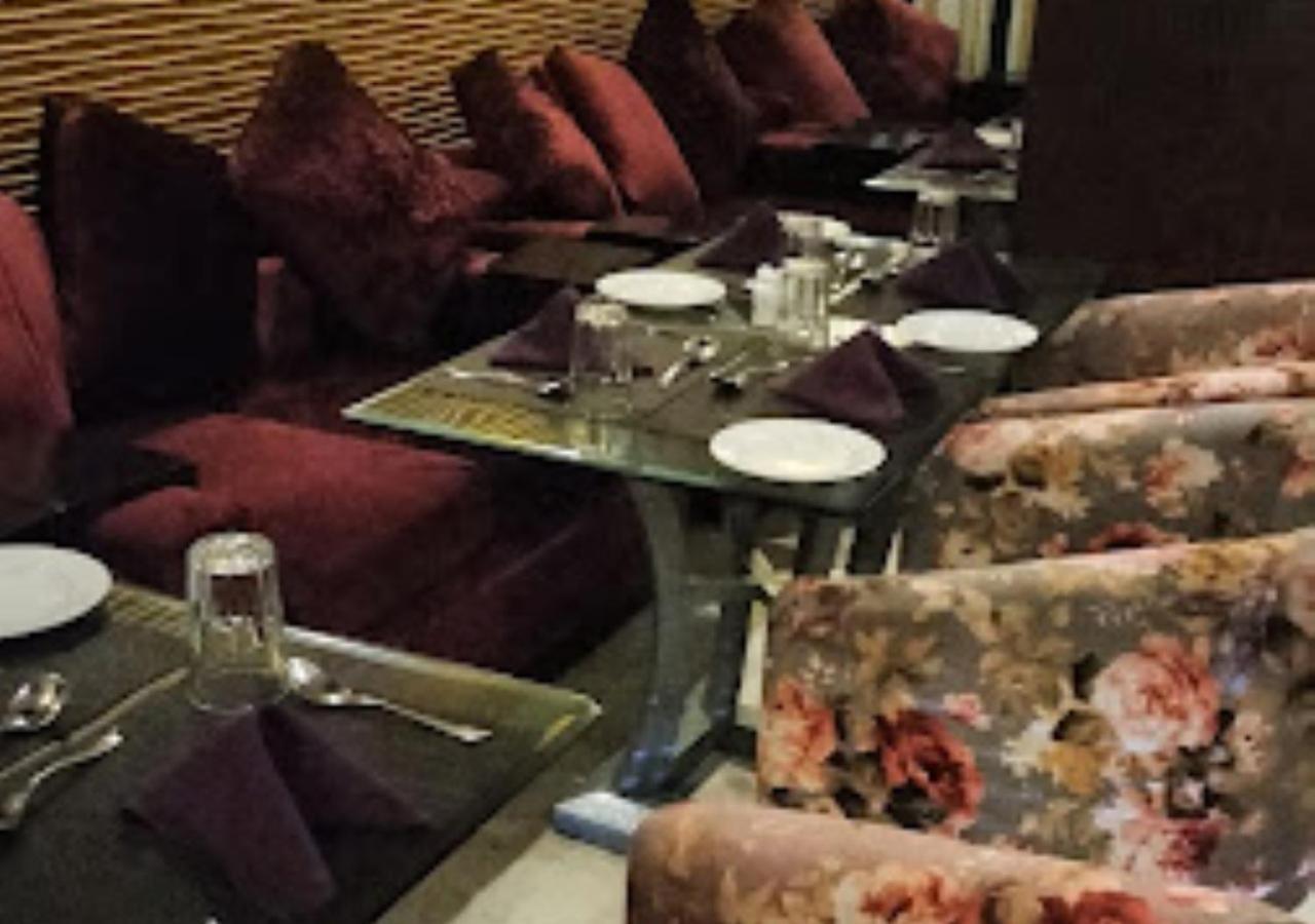 Hotel Siddharth Premiere Chandrapur Kültér fotó